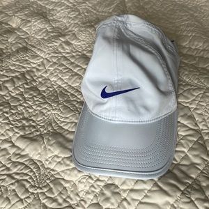 Nike running hat Dri-Fot Featherlight- light blue